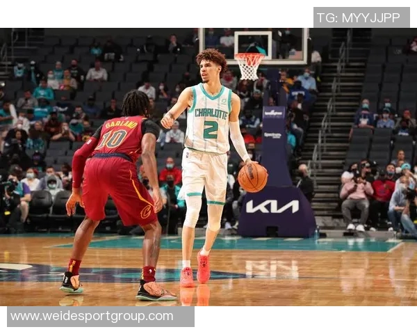 凯莱布乐福替补出战26分钟表现抢眼三分球命中率高达375贡献13分5板4助