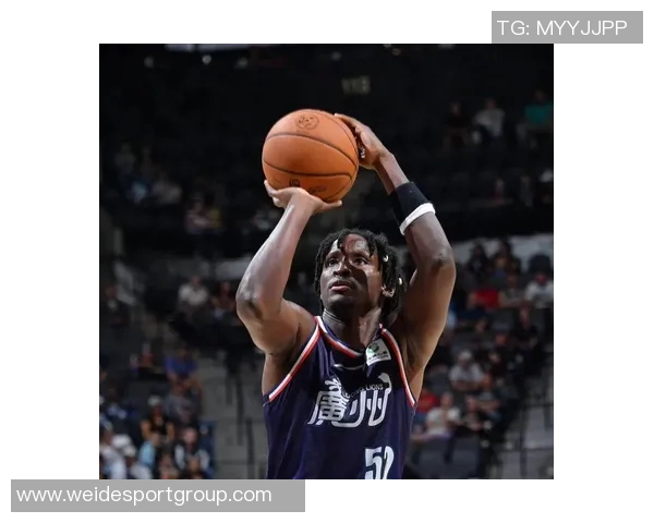 快船半场小幅领先广州小卡三分火力全开哈登助攻频频奥拉迪波表现抢眼